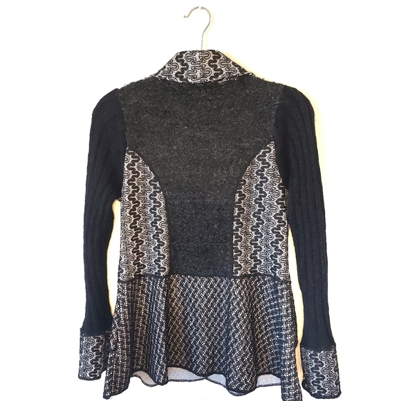 Beautiful Sioni NWT wool cardigan - Picture 7 of 8